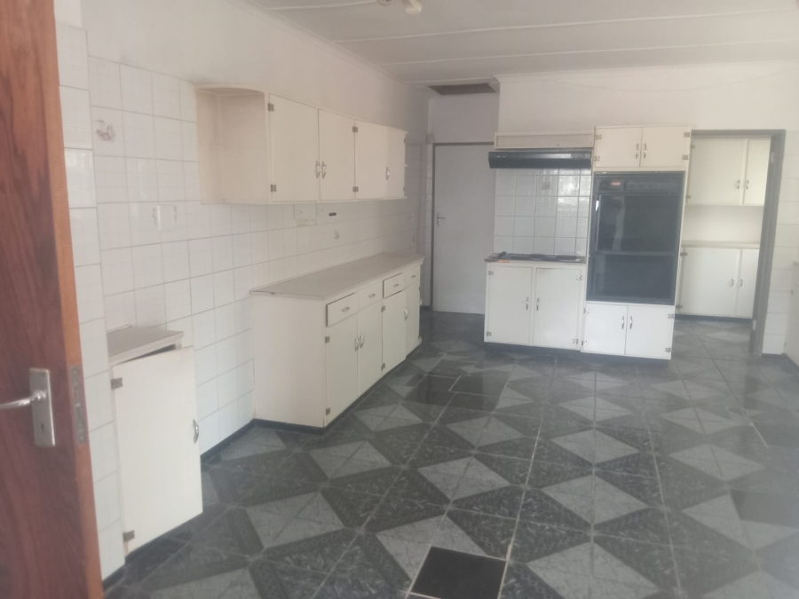 To Let 3 Bedroom Property for Rent in Amalinda Eastern Cape
